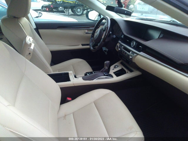 58ABK1GG4HU056656 Lexus ES