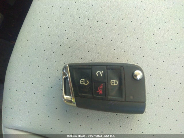 3VV2B7AX1JM002752 Volkswagen Tiguan Sel/se