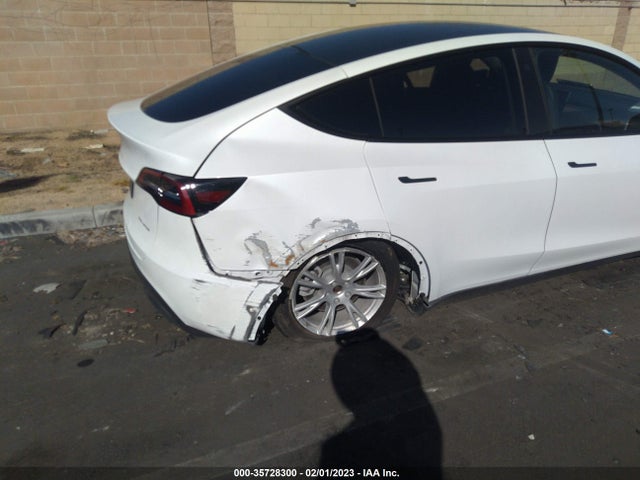 5YJYGAEE4MF216739 Tesla Model Y Long Range