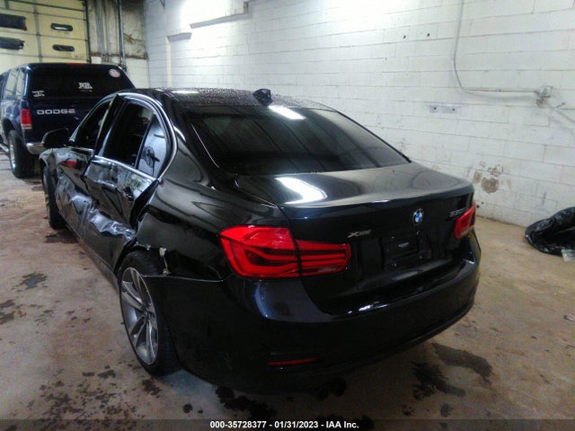 BMW 3 Series 330i Xdrive 2018 WBA8D9C5XJEM34236 Image 3
