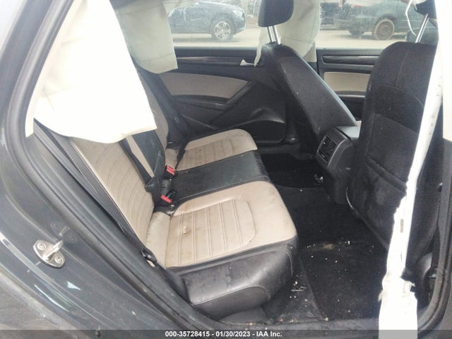 1VWBT7A31FC015130 Volkswagen Passat 1.8t Sport