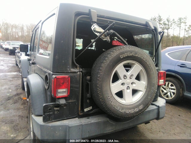 2015 JEEP WRANGLER UNLIMITED SPORT VIN: 1C4BJWDG2FL687781