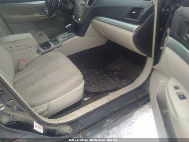 4S4BRBCC2E3327629 Subaru Outback 2.5i Premium