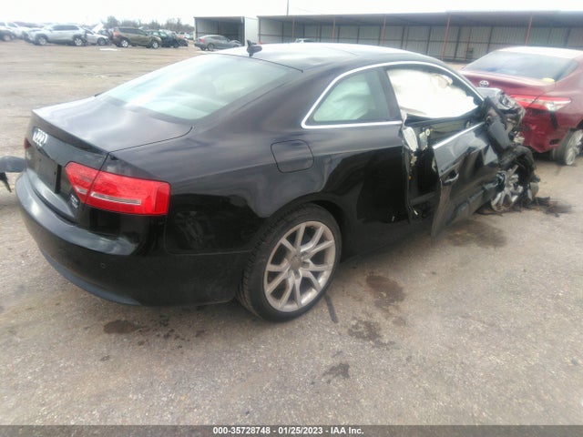 Audi A5 2.0t Premium Plus 2012 WAULFAFR2CA017952 Image 4