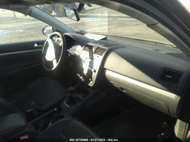 3VWEG71KX7M053190 Volkswagen Jetta Sedan Wolfsburg Edition