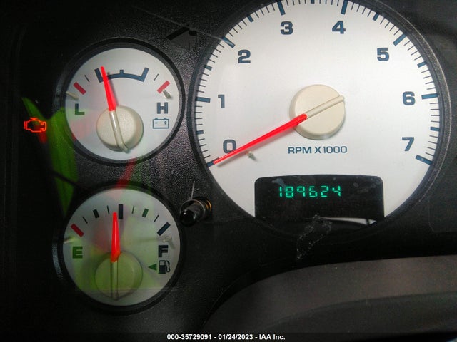 2005 DODGE RAM 1500 SLT VIN: 1D7HA18N45S156582