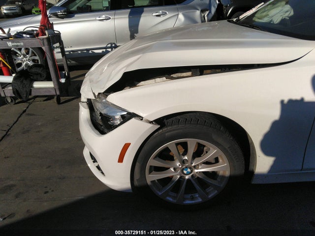 BMW 3 Series 320i 2016 WBA8A9C59GK618750 Image 4