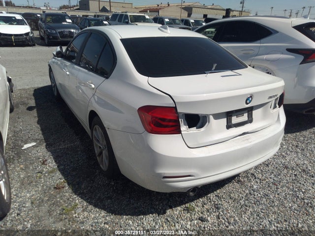 BMW 3 Series 320i 2016 WBA8A9C59GK618750 Image 3