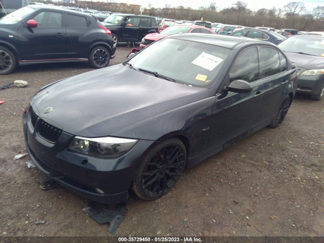 BMW 3 Series 328i 2008 WBAVA37558NL57840 Image 2