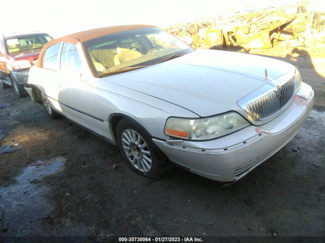 Lincoln Town Car Signature 2004 1LNHM81W24Y685419 zdjęcie główne
