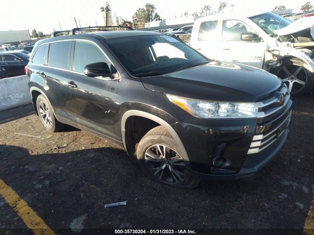 Toyota Highlander Le 2018 5TDZARFH2JS037197 Image 1