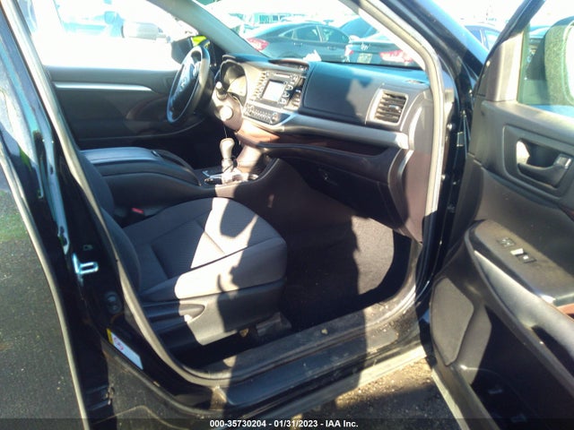 Toyota Highlander Le 2018 5TDZARFH2JS037197 Image 6