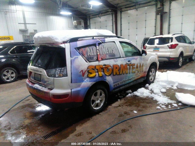 JA4AT2AW0AZ018953 Mitsubishi Outlander Es