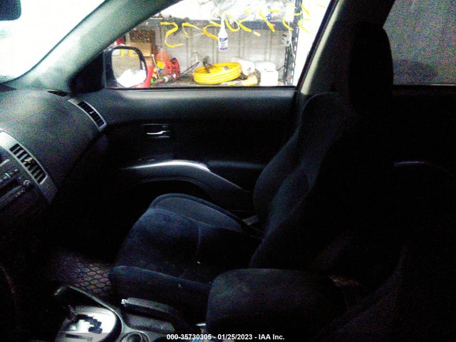 JA4AT2AW0AZ018953 Mitsubishi Outlander Es