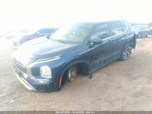 JA4J4UA83NZ038596 Mitsubishi Outlander Se