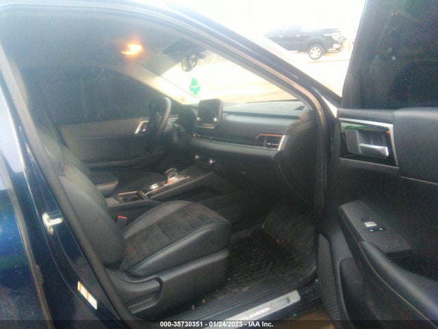 JA4J4UA83NZ038596 Mitsubishi Outlander Se