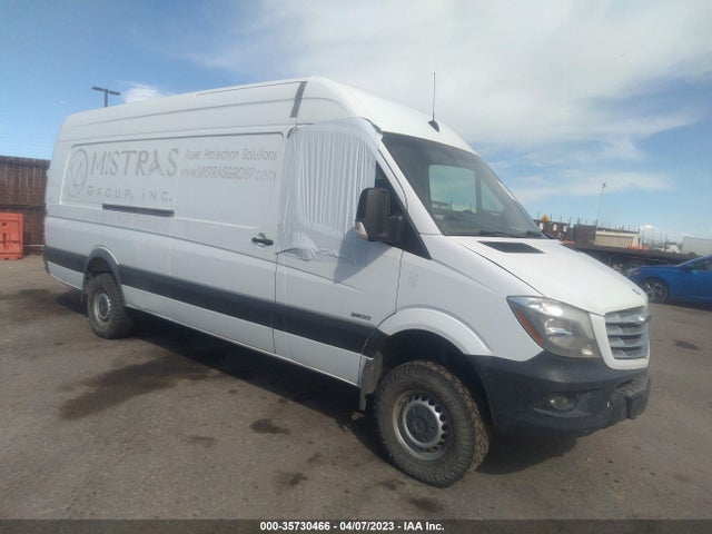 2015 WD3FE8CC2FP140898 main image