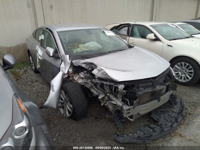 2018 1G1ZD5ST9JF263658 main image
