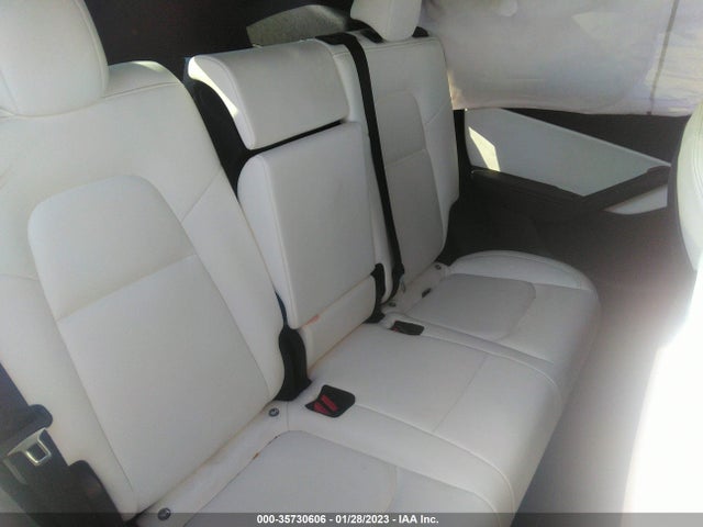 Tesla Model Y Long Range 2021 5YJYGDEE4MF230786 Image 8