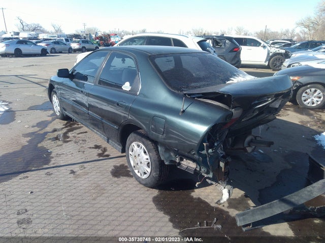 1996 HONDA ACCORD DX VIN: 1HGCD5627TA030197