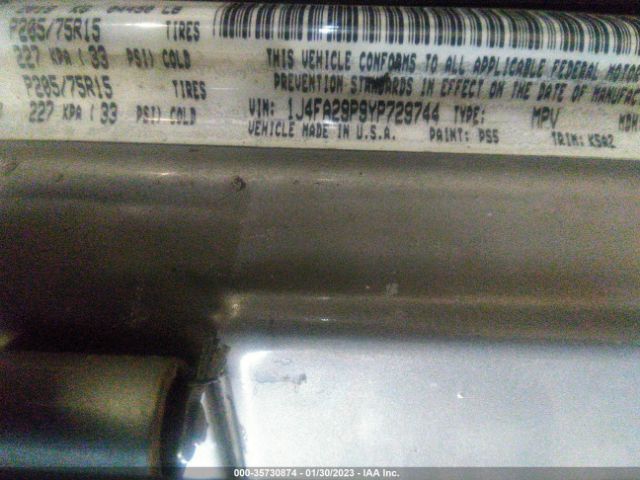 1J4FA29P9YP729744 Jeep Wrangler Se