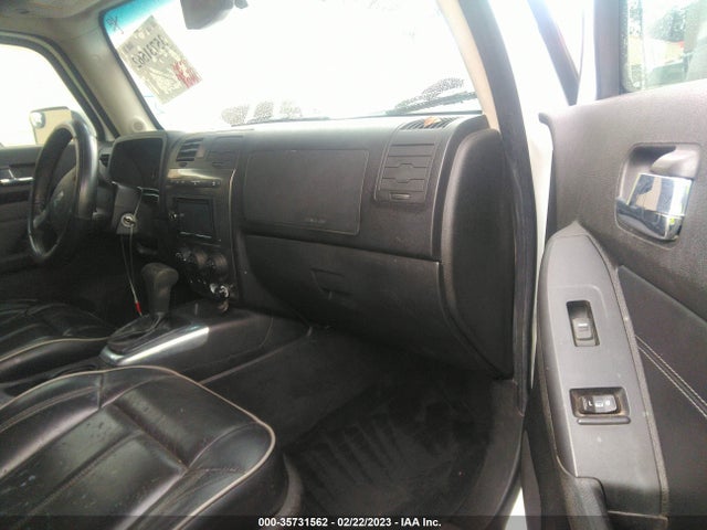 5GNEN13E298127545 Hummer H3 H3t Luxury