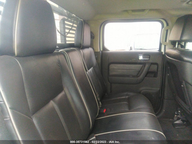 5GNEN13E298127545 Hummer H3 H3t Luxury