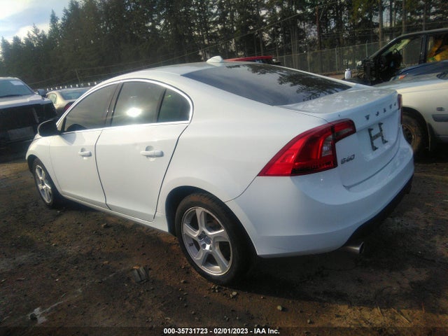Volvo S60 T5 2013 YV1612FS8D2217067 Image 3