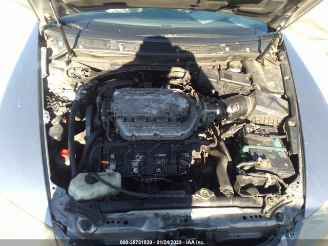 2006 ACURA RL VIN: JH4KB16556C010170