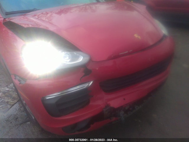2016 Porsche Cayenne, VIN: WP1AF2A21GKA41748