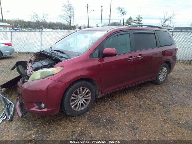 2015 TOYOTA SIENNA XLE/XLE AAS/LTD VIN: 5TDYK3DC2FS576634