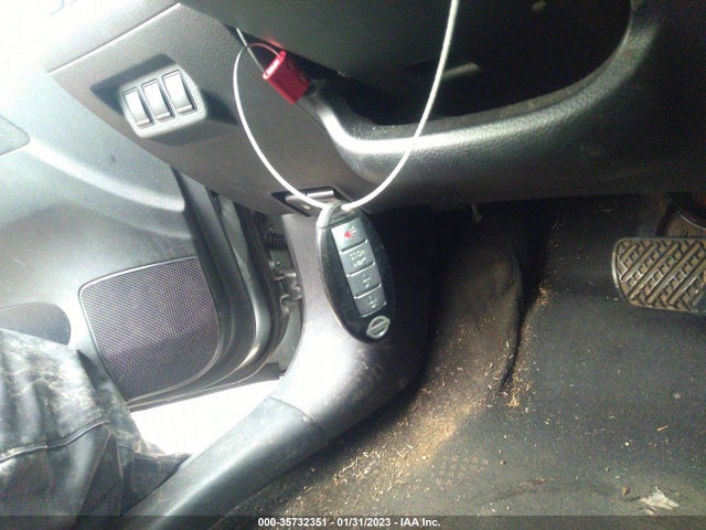 2013 NISSAN SENTRA SR VIN: 3N1AB7AP6DL715928
