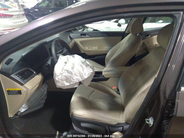 2015 HYUNDAI SONATA 2.4L SE VIN: 5NPE24AF8FH216507
