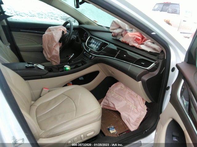 2018 Buick LaCrosse, VIN: 1G4ZR5SS4JU105879