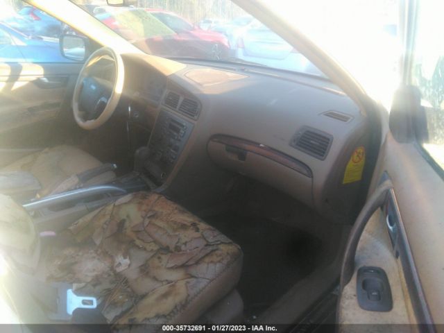 YV1SZ58D521069745 Volvo V70