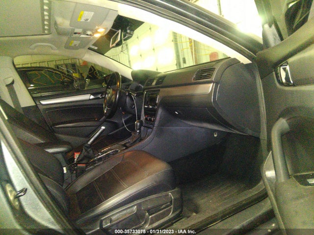 1VWBS7A36EC120716 Volkswagen Passat Se W/sunroof & Nav