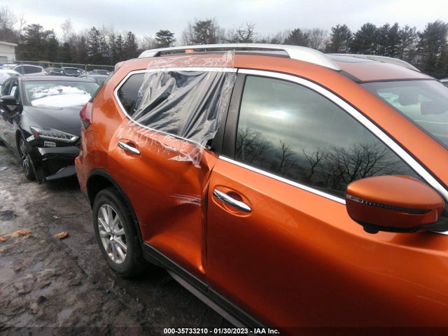 2018 Nissan Rogue, VIN: 5N1AT2MV5JC791554