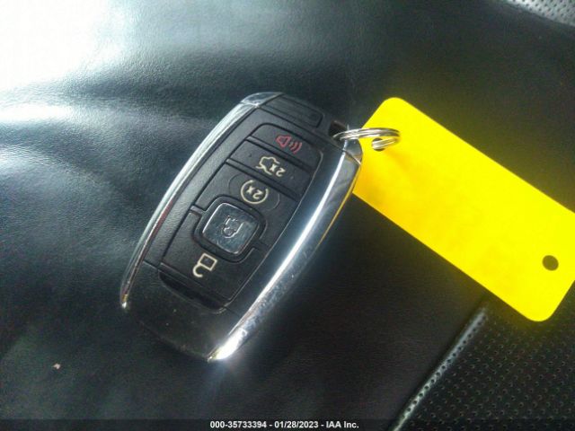 5LMCJ2C97HUL28285 Lincoln MKC SELECT