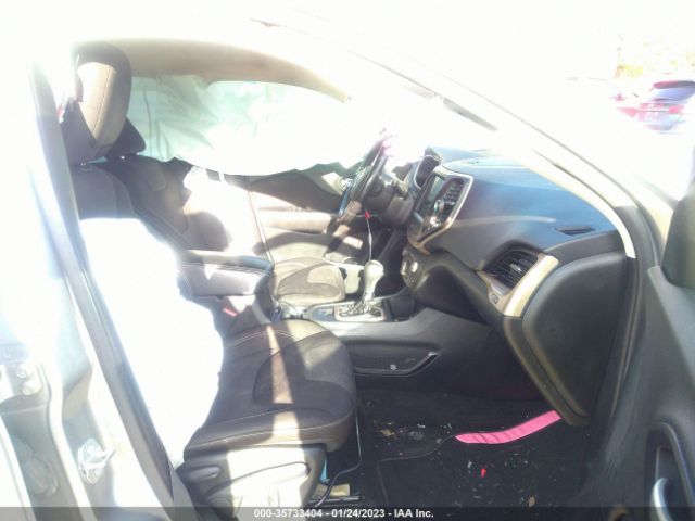 1C4PJLCS1FW690048 Jeep Cherokee Latitude