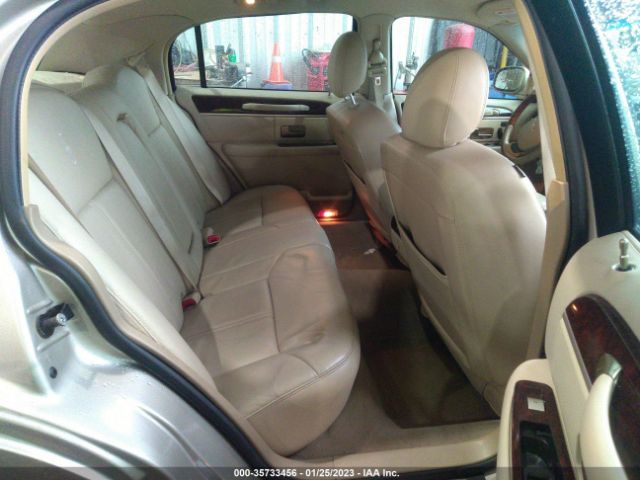 2LNBL8CV8AX629381 Lincoln Town Car Signature Limited