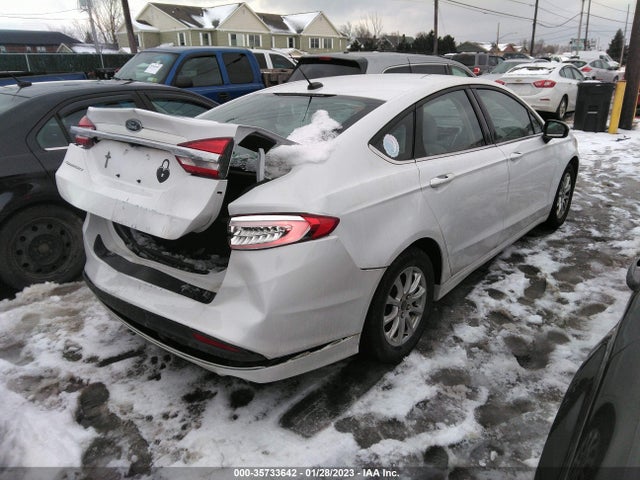 2018 Ford Fusion, VIN: 3FA6P0G75JR230309
