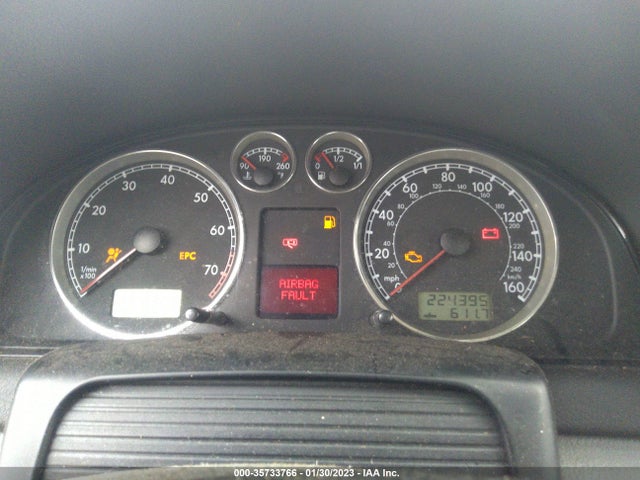 Volkswagen Passat 2002 WVWPD63B22P175136 Image 8