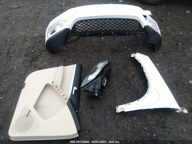 2015 Volkswagen Tiguan, VIN: WVGAV7AX1FW084180