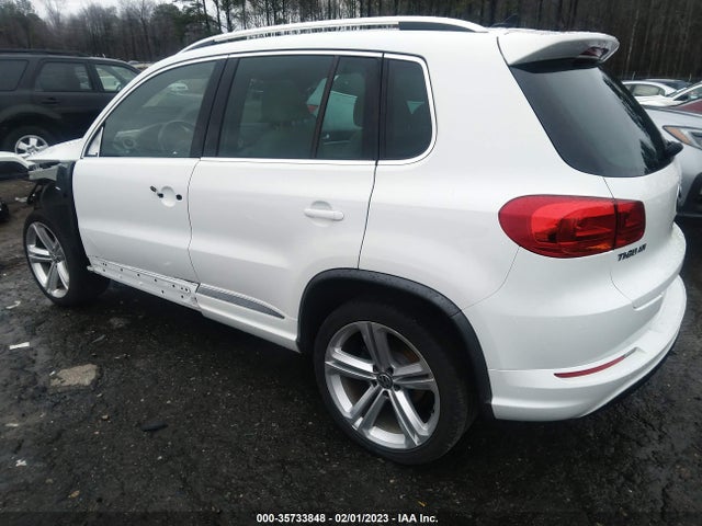 2015 Volkswagen Tiguan, VIN: WVGAV7AX1FW084180