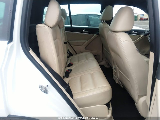 2015 Volkswagen Tiguan, VIN: WVGAV7AX1FW084180
