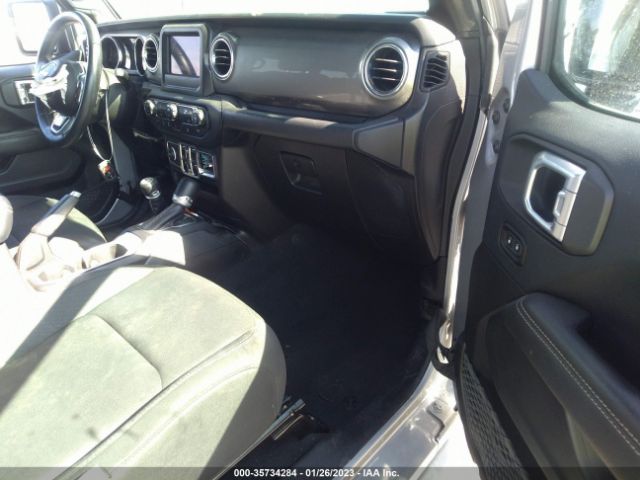 1C4HJXEG3KW528579 Jeep Wrangler Unlimited Sahara