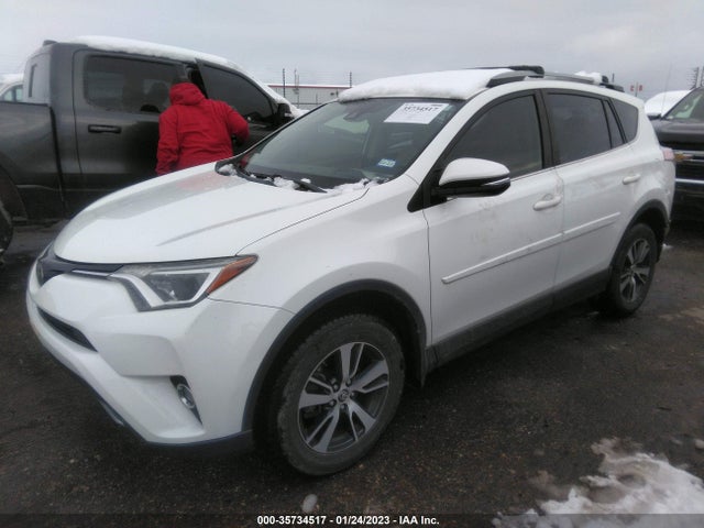 Toyota RAV4 2017 JTMWFREV9HJ139759 Image 2