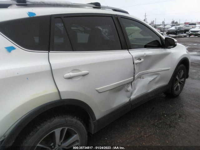 Toyota RAV4 2017 JTMWFREV9HJ139759 Image 7