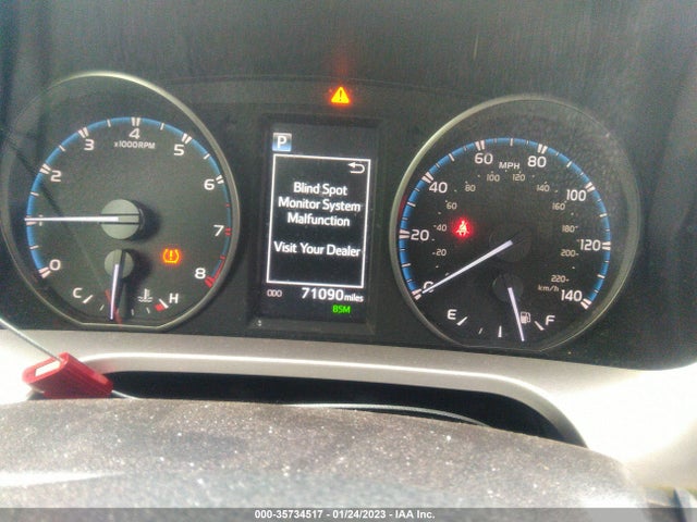 Toyota RAV4 2017 JTMWFREV9HJ139759 Image 8