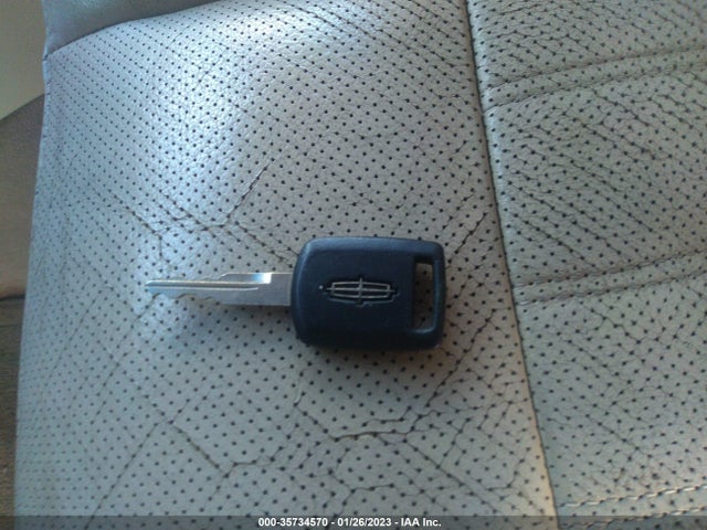 Lincoln Aviator 2004 5LMEU88H24ZJ13140 Image 3